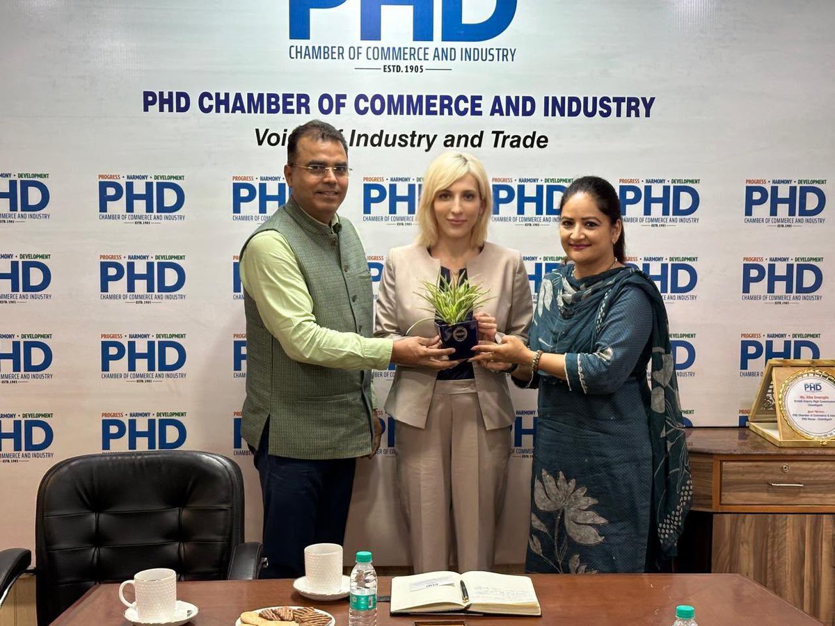 UKinChandigarh's tweet photo. DHC Alba met the @phdchamber Chandigarh &amp; Punjab Region team to discuss plans to maximise opportunities under the #UKIndiaFTA.

They discussed practical steps to collaborate on trade, investment, innovation, B2B links, and sectoral partnerships between the UK and India. 🇬🇧🇮🇳 https://t.co/YU1zz2I8T9