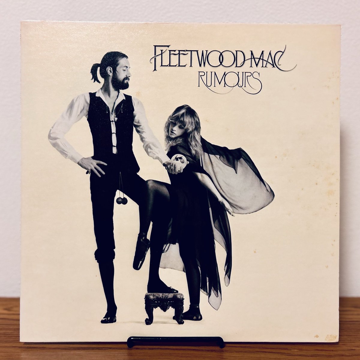 newratcom's tweet photo. ・
music
・
・
🎶 Dreams 🎶
®️Rumours
@ Fleetwood Mac
#fleetwoodmac #music
#analogrecord #relaxation https://t.co/XjokV4mbDb