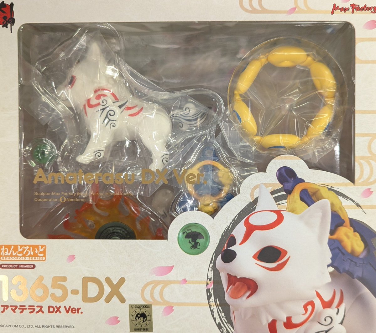 Mandarake_SP8's tweet photo. 【８月8日はSP8に全員集合！！】
ねんどろいど アマテラス DX Ver. 販売します！

愛らしいデフォルメながらも、ゲーム中の神々しい雰囲気や美しい毛並みを細部まで丁寧に再現しています。
DX Ver.限定で「都牟刈大刀」「足玉」、さらに印象的な「変な形の大根」まで付属。 https://t.co/HoJnnvbRCT