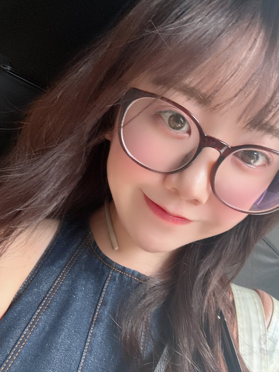 we_saki's tweet photo. 朝またもバタバタでおはようできず、！！

ライブ向かってます🔥
夜は新宿で無線単独、よろしくお願いします‼️ https://t.co/VIv9KMcxke