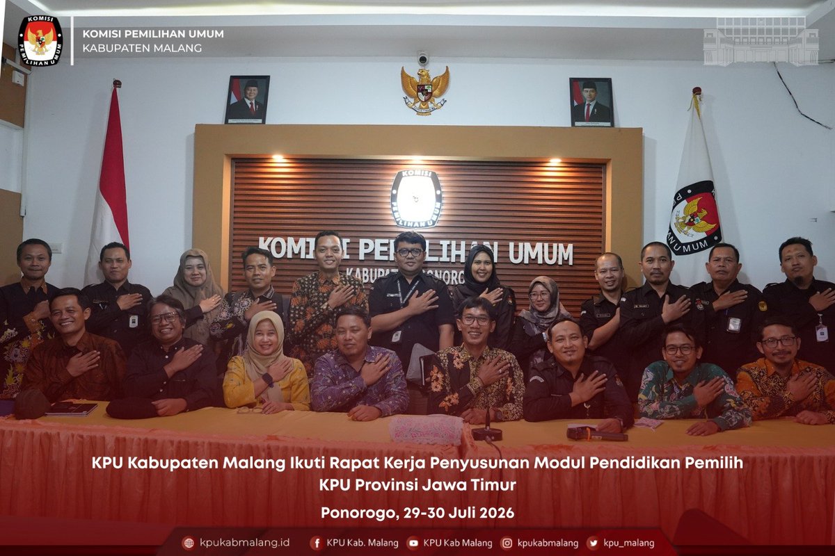 kpu_malang's tweet photo. Halo #TemanPemilih! KPU Kabupaten Malang menjadi salah satu dari 9 KPU Kabupaten/Kota di Jawa Timur yang diundang dalam Raker Penyusunan Modul Pendidikan Pemilih oleh KPU Provinsi Jawa Timur, di Kantor KPU Kabupaten Ponorogo pada 29–30 Juli 2026.

#KPUMelayani #KPUKabupatenMalang https://t.co/oB67yj9CRe