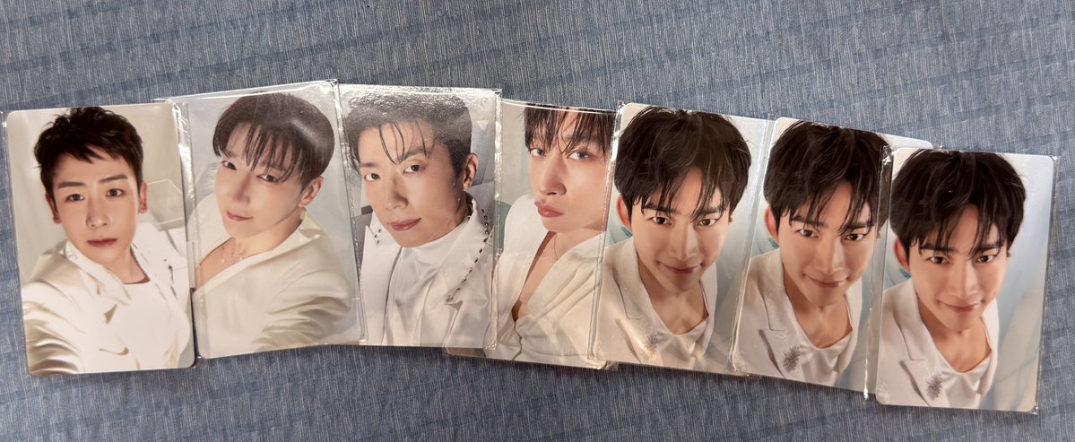 nina119_'s tweet photo. 온판 특전포카 준호포카로 교환구합니다 https://t.co/0kHvlFnu2k