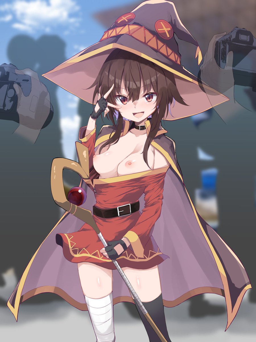 arutana's tweet photo. ポロリに気づいてないコスプレイヤー https://t.co/rhDIKveHl0
