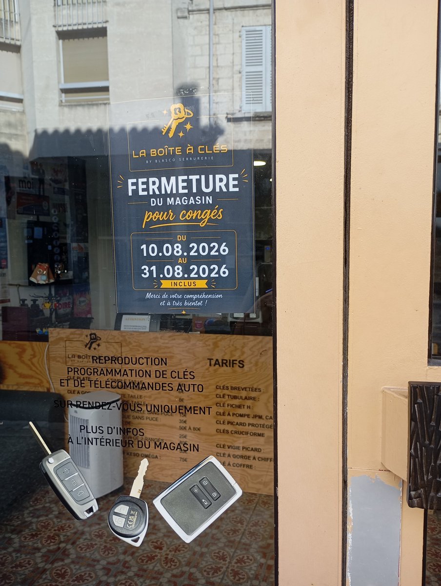 ant_in_the_butt's tweet photo. Punaise mais même pour ça maintenant vous avez besoin de l'IA ?
Word ça suffit pas ? Une feuille blanche et un feutre épais ça marche pas ? https://t.co/FNBGwYqZjd