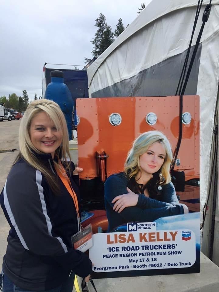 LisaKelly372's tweet photo. Hello fans https://t.co/pxk4SdBmZP