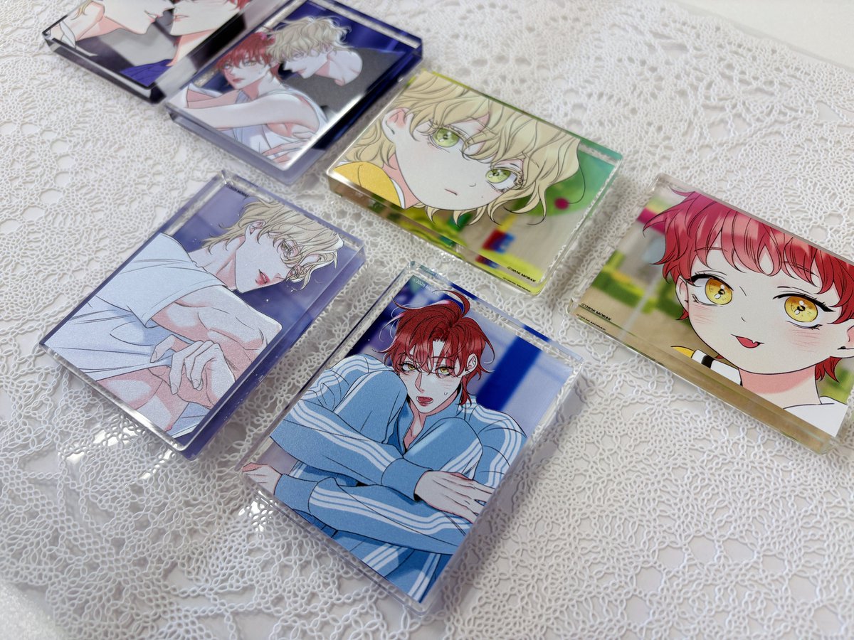 thechara_2014's tweet photo. ✧︎ ──────── ♡ ──────── ✧︎

ハニートラブル〜甘い罠にはご用心を!?〜
𝐏𝐎𝐏 𝐔𝐏 𝐒𝐇𝐎𝐏 𝐃𝐞𝐬𝐬𝐞𝐫𝐭 𝐏𝐚𝐫𝐭𝐲 🍨🍰🎀

🍯新商品のご紹介𓂃 🐝⋆

厳選した本編カットを使💛た、立体感のあるアクリルブロック🌟
揃えて飾るのにもピッタリなアイテムです💛❤

イベントや商品の詳細は下記特設サイトをご覧ください。
→ https://t.co/NaQFbHOvXf
#ハニートラブル #허니트러블

✧︎ ──────── ♡ ──────── ✧︎