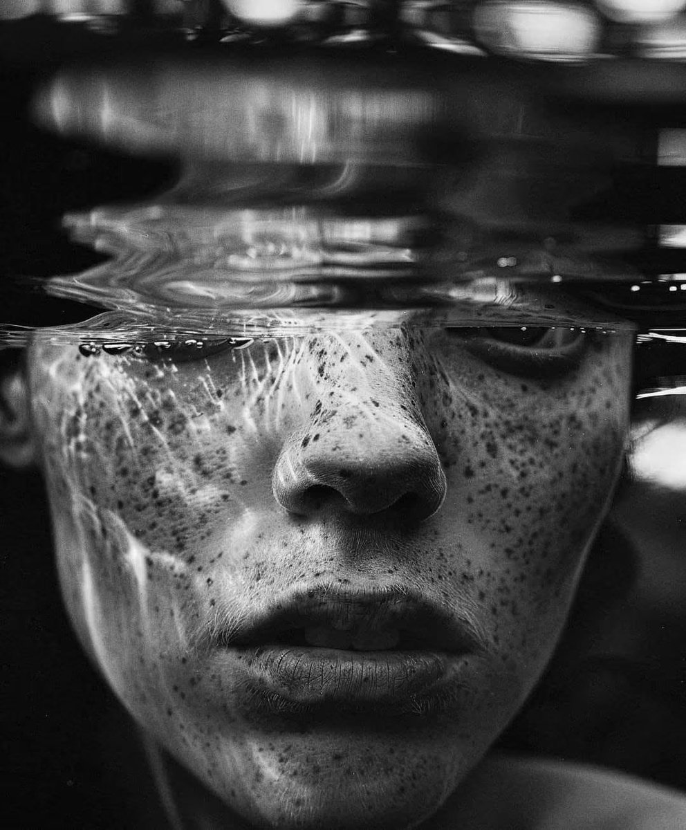 bakuosawa's tweet photo. Hannes Caspar -artist https://t.co/CqArWkhnCL