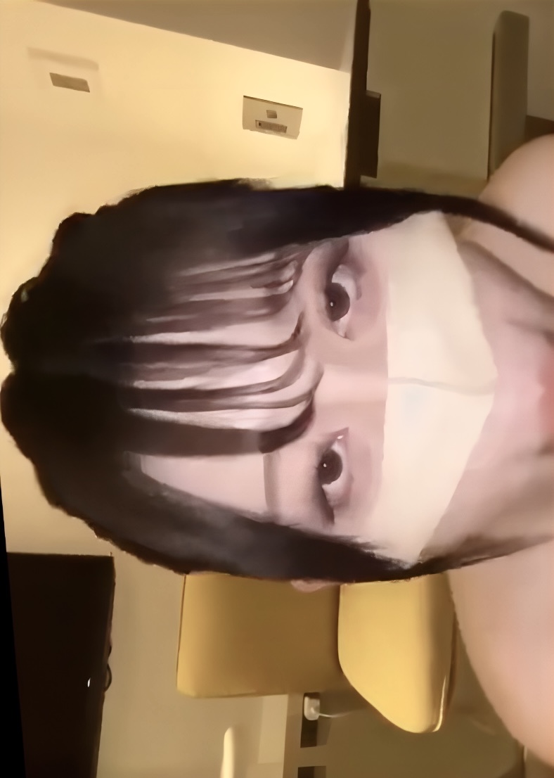 GLMSERGLER3's tweet photo. そんなに吸い付いたらマスクの意味無くなっちゃうよ〜 https://t.co/YZg6lfklGe