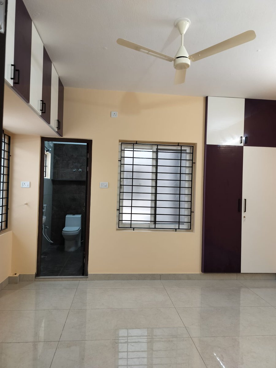 PRABHAHOMES's tweet photo. 🏡 Your Dream 3BHK Home in Ullagaram, Chennai!

Looking for a spacious and modern home for your family?
✨ 1460 &amp; 1209 Sqft Premium 3BHK Apartment
🏢 3 Floor Elegant Building
📍 Prime Location – Ullagaram, Chennai
💰 Price from ₹1.45 Cr onwards

📞 Contact Now: 98841 10404 https://t.co/3zSIViShxk