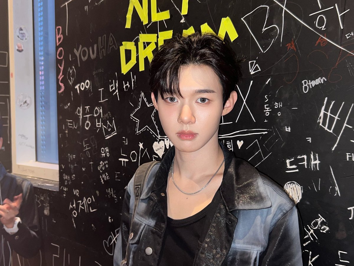 id21feed's tweet photo. 📷 - 050826

“final emka”  (emka = mcountdown)

#idntt #아잉덴티티
#kimeunsung #김은성 https://t.co/mPEhlBjh71