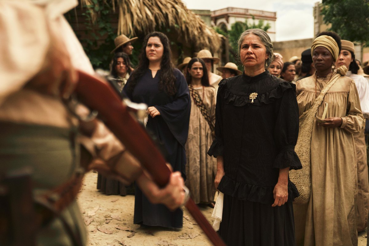 NetflixPT's tweet photo. Macondo enfrenta tempos conturbados.
A Segunda Parte de "Cem Anos de Solidão" já está disponível.
O grande final chega a 26 de agosto. https://t.co/APiIlrN1Xm