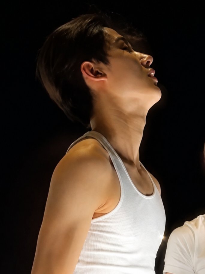 xxeoje's tweet photo. the most attractive guy alive https://t.co/06weay2O7Y