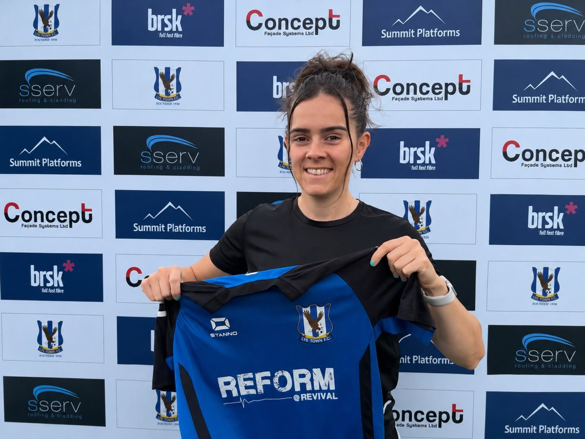 LyeTownWomenFC's tweet photo. ✍️ NEW SIGNING | Ellie Gibbs

Lye Town Women are delighted to welcome Ellie Gibbs to the club ahead of the new season.

Ellie joins us after several years competing at Tier 4 with Sutton Coldfield and brings a wealth of experience, athleticism and quality to our squad.

A versatile defender, Ellie adds real strength in depth while also giving us another exciting option going forward. Ellie possesses an excellent passing range and the pace to support attacks, making her a perfect fit for the style of football we want to play.

Manager Dan Ludlow said:

“We’re really pleased to bring Ellie to the club. She’s athletic, composed on the ball and has an excellent passing range. Her versatility is a huge asset, and I have no doubt she’ll add real quality and competition to the squad. I know she’ll be a fantastic addition both on and off the pitch.”

Welcome to The Flyers, Ellie! 💙
