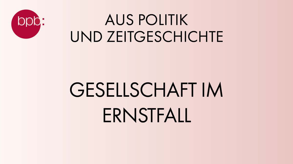 APuZ_bpb's tweet photo. Wie gut sind wir als Gesellschaft auf einen militärischen Angriff vorbereitet? Im #APuZ Podcast "Gesellschaft im #Ernstfall" sprechen darüber @P_O_Heinemann, Christine Leuchtenmüller und Martin Voss, moderiert von @sarahzerback. Zu hören unter: https://t.co/2TjOl5enEA https://t.co/2SQaLSSF10