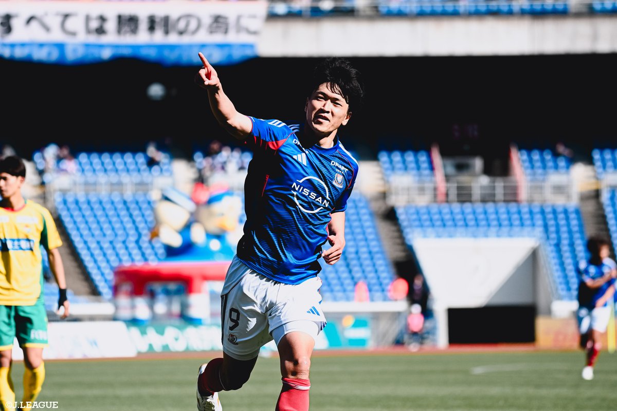J_League's tweet photo. 今週末、2026/27明治安田Ｊリーグ開幕！⏳️

あなたの応援しているクラブの、2026/27シーズン初ゴールを決める選手は誰だと思いますか？

「#新開幕ファーストゴール予想」のハッシュタグを付けて、予想を教えてください📝

#Ｊリーグ新開幕
#ここから世界だ https://t.co/gMSZb3v0qK