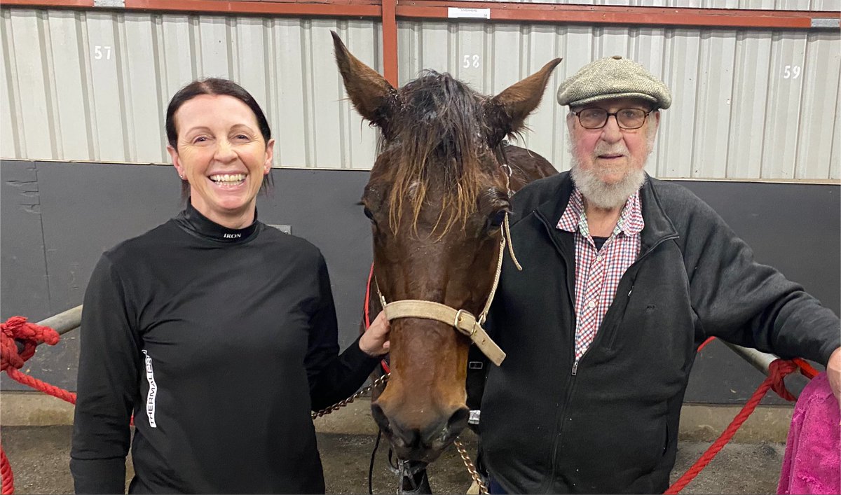 Bdtc150's tweet photo. 6yo mare LIVERMERE (Kerryn Manning/owner &amp; trainer Peter Matthews) ignores some pre-race drama to salute in the ASAHI BEVERAGES PACE  @Bdtc150 tonight. Congratulations https://t.co/PbsKeNM2H3
