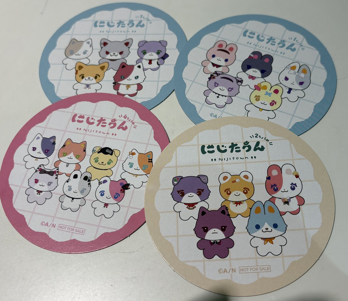 azs3104's tweet photo. 先日はにじさんじの出張ポップアップやらかふぇ〜にも行きました。
ちょっと微妙な時間しか取れなくて飲み物しか飲めんかったけど。 https://t.co/CIU3OHMgeo