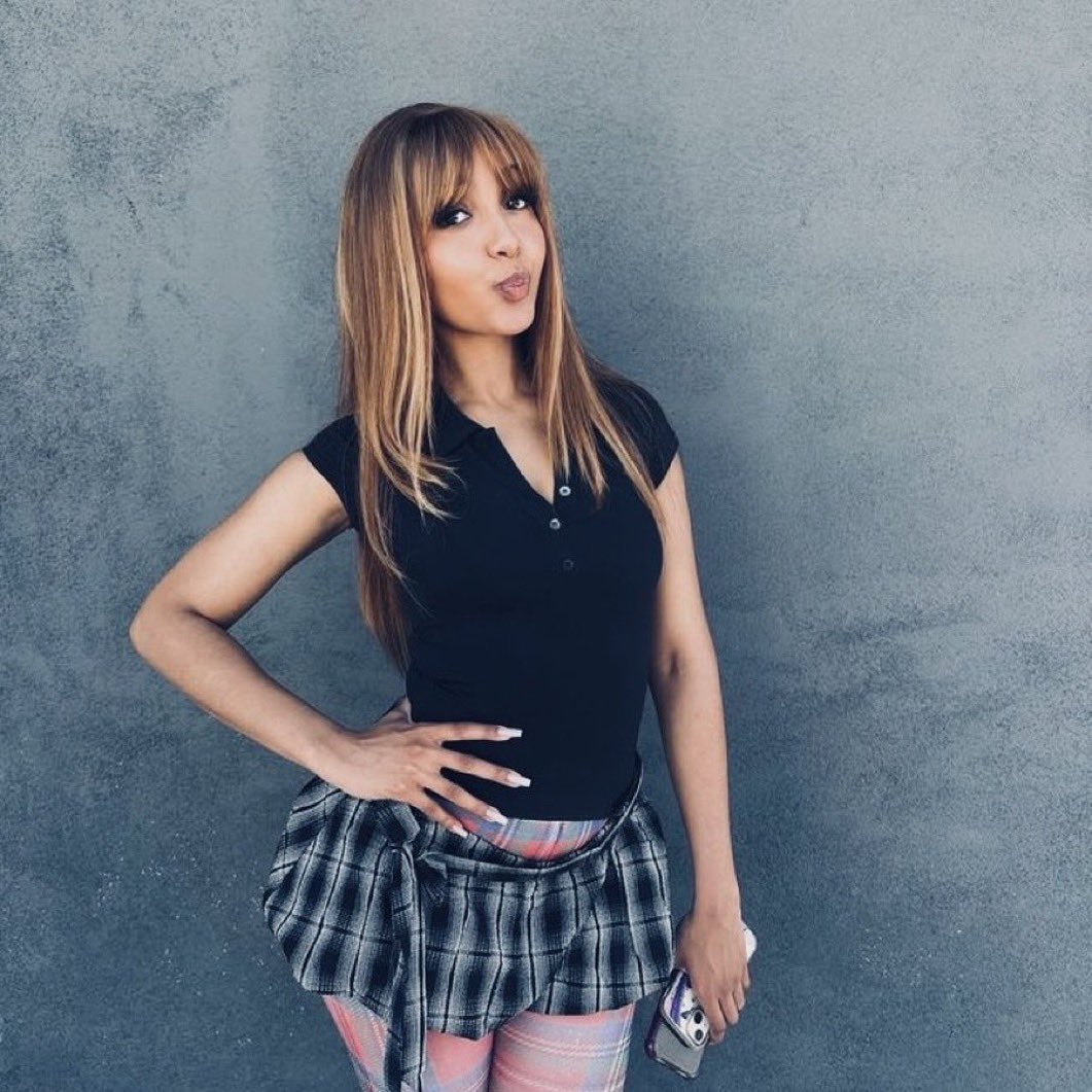 pantheresspic's tweet photo. this account has been a pinkpantheress fan since 2023. https://t.co/GktncDThjB