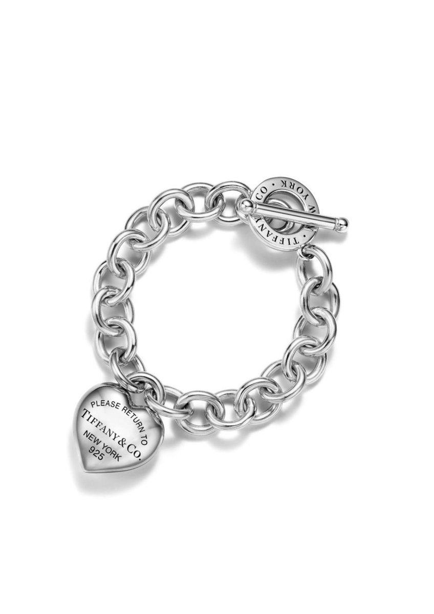 Aakuse_bot's tweet photo. せいら
Tiffany&amp;Co.フルハート トグル ブレスレット
¥330,000 https://t.co/v6Itn1cxom