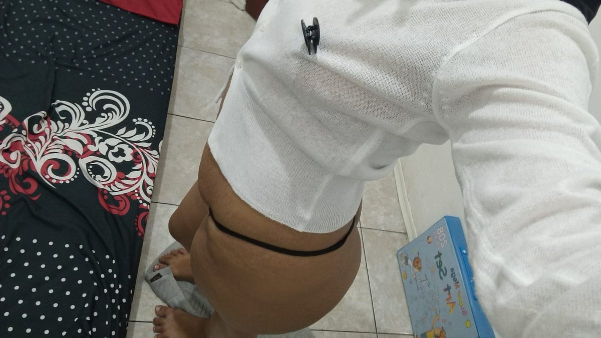 binorsangqq's tweet photo. Suami lagi jauh, tiba tiba sange mau pap disini aja https://t.co/yboYs8H1V2