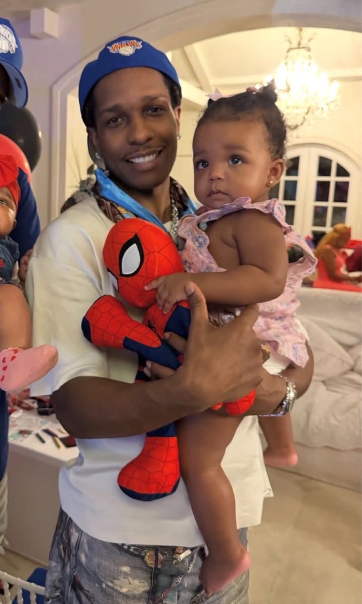 SaraMtshabi's tweet photo. ASAP Rocky with his daughter Rocki at Riot's 3rd birthday party🤎❤️🤩 https://t.co/mjaUHZHruD