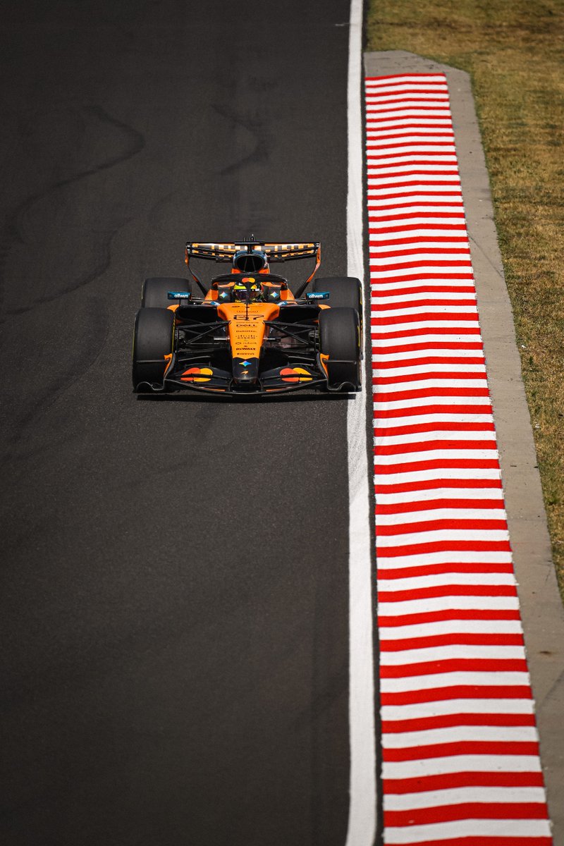McLarenF1's tweet photo. Well done on a phenomenal start to the year, Leo 🤝

#McLarenF1 https://t.co/5UOYGweqcK