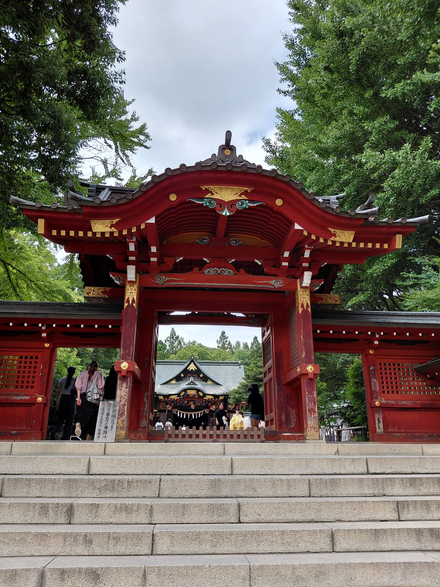 BenitsuZi55374's tweet photo. 柞の森に鎮座する総社
秩父神社さんへ行って来ました
🚙💨
夏休みとあって少し賑やか😊

お願い事沢山に、でも出来たらとにして、本当に叶えて欲しいお願いを深々とお願いして
来ました🛐

#木村家ファミリー　さま
#木村徹二　さん
#竜徹日記　さん https://t.co/PvMTqnPyGZ