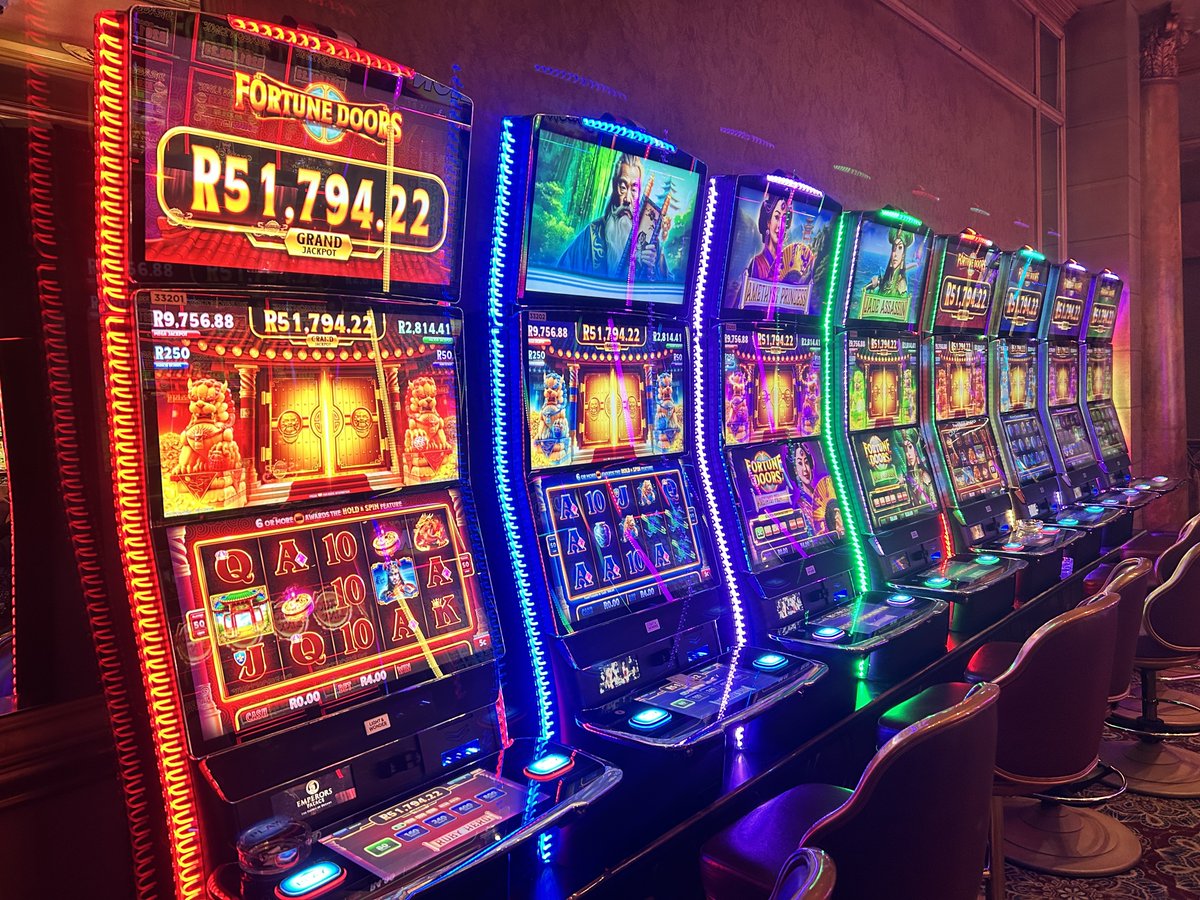EmperorsPalace's tweet photo. BE THE FIRST TO PLAY!
For the first time ever, Emperors Palace introduces the latest Light &amp; Wonder Cosmic slot machines!
 
Your next jackpot moment starts here.
 
#NewSlots #EmperorsPalace #Progressive #Jackpots
18+ Only | Winners know when to stop | 0800 006 008 https://t.co/LK3oZu8qTK
