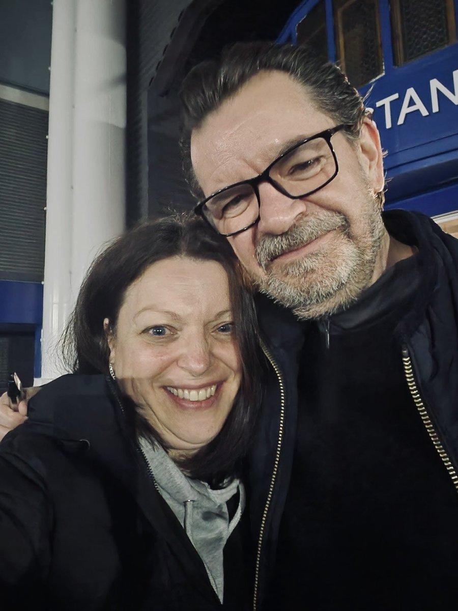 BlueBlood2510's tweet photo. Followed this lovely man &amp; my dear friend since @ChelseaFanCast was on the benches. Since then his podcast has progressed &amp; he’s a well loved name amongst the Chels. Happy birthday @StamfordChidge love you lots 🫶💙 #upthecelery https://t.co/6GETciHavK