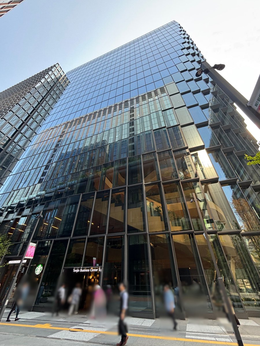 dokoni_iku's tweet photo. #福岡 #天神 に新たな複合ビル
『天神ビジネスセンターⅡ』誕生🏢

注目の商業ゾーンに「ジュンク堂書店」のラウンジ・カフェ併設型店舗や、日本初出店のレストラン、グルメストリート等が集結🙌

新しいお気に入りの場所を探しに行ってみては❓
🚉福岡市地下鉄空港線「天神」駅 13番出口直結
🔗https://t.co/iZkbWI5EV1

#PR