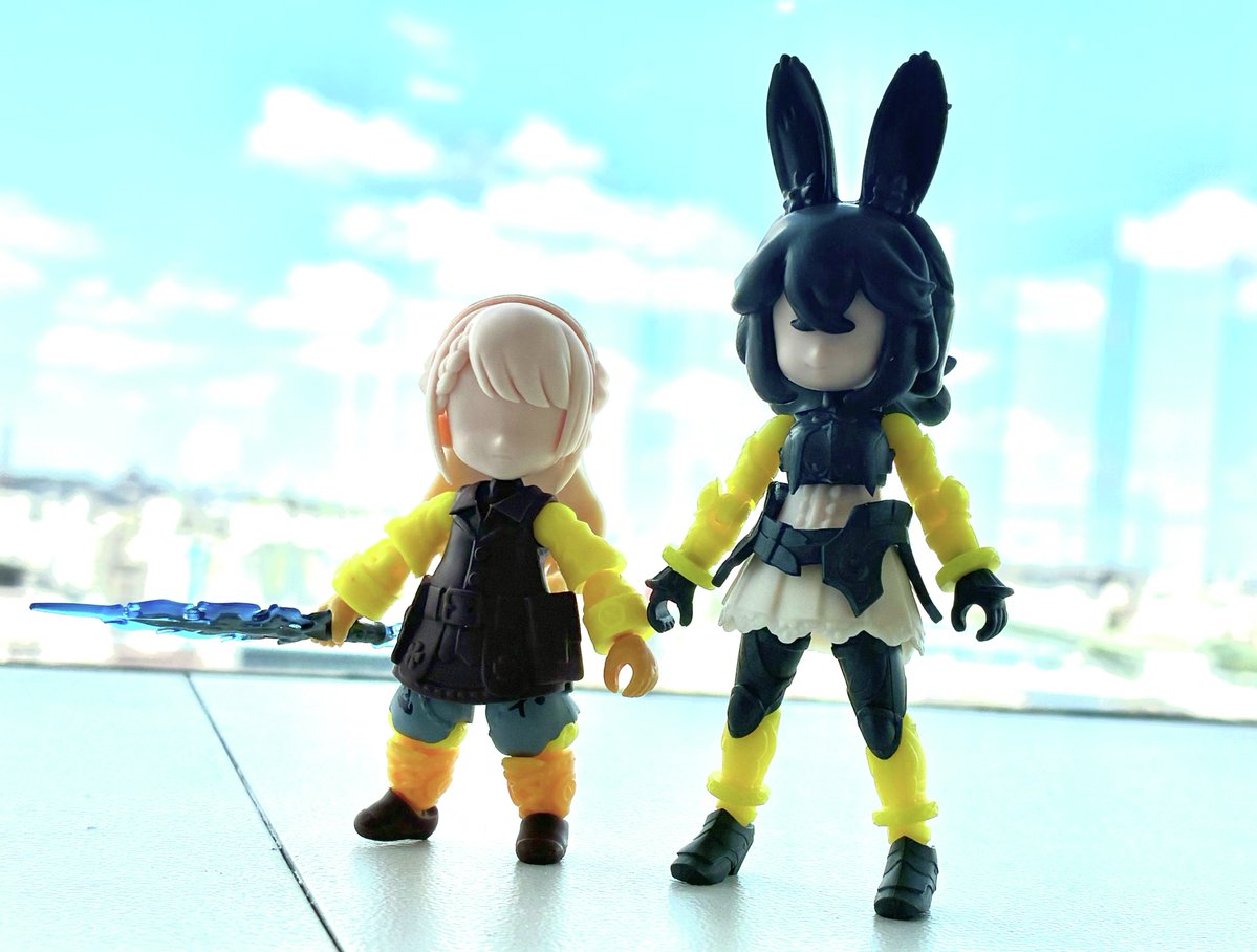 otona_shokugan's tweet photo. 【#リンクトラベラーズ】4弾テストショット到着！

獣人とニンゲンの頭部勘合は合わせているので差し替え可能です。

差し替え可能だけど・・・う～ん・・・

オオカミの頭は勘合しません（画像はねりけしでくっつけています）

4弾オンライン版好評予約受付中です！ https://t.co/agUAoDtAmP