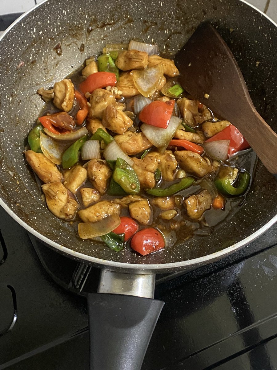ehahann's tweet photo. Ayam saus lada hitam https://t.co/Cr5BUS7Fdx