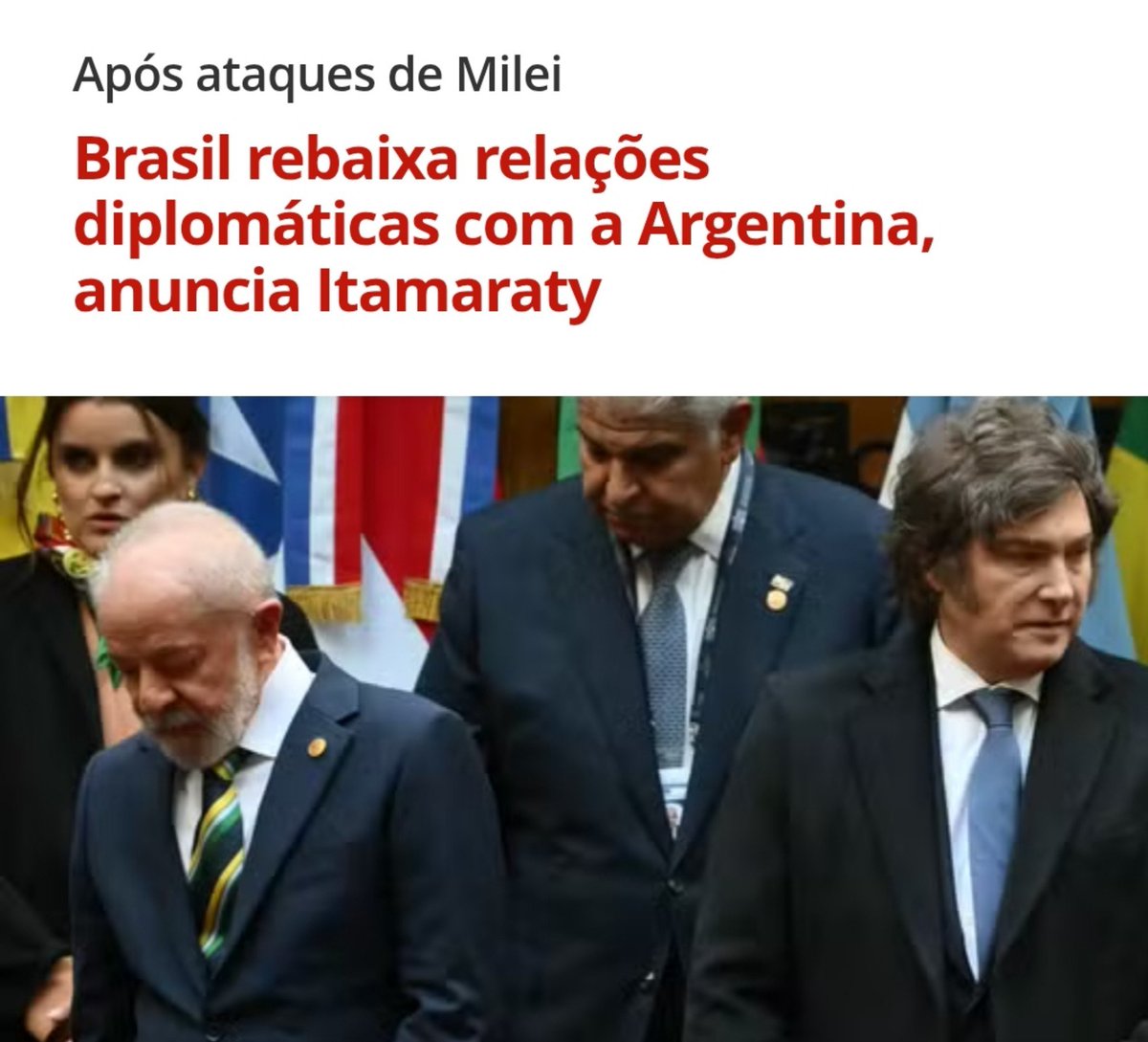 bbbrezenski's tweet photo. Estamos vendo algo peculiar.
Israel, EUA e Argentina hoje são os únicos países que buscam deliberadamente o rompimento das relações com o Brasil, Paraguai está indo pelo mesmo caminho.

Qual a semelhança entre esses países?
Nenhum é soberano, todos são obra de manobra do governo dos EUA.

Impérios nunca se incomodaram com exércitos, sempre com ideias, o Brasil está cheio de ideias para o mundo e essas ideias todas são ANTI IMPERIALISTAS.

O dólar vai cair sim, e a digital desse feito é brasileira.
Eles que se preparem, não tem mais volta e essas atitudes só aceleram o processo de ISOLAMENTO DOS EUA e de seus capachos.