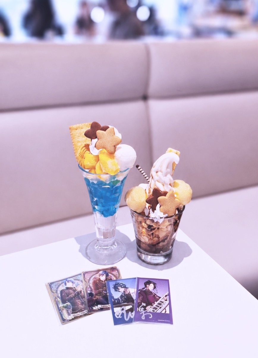 el_nyamu's tweet photo. 星座モチーフのパフェをおともだちと食べてきたよ🍨
店内も青色に星が散りばめられてて、めちゃくちゃ可愛くて幸せ気分で食しました。美味しかったٛ ٍ  ⩌⩊⩌ ٍ ٛ
青紫併せもできて、神☝️💙💜

#メメ雑 https://t.co/TgEVF6cdEh