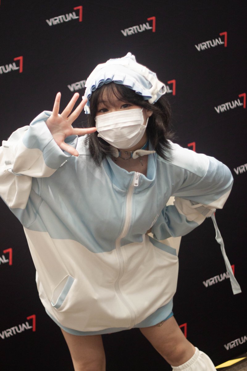 2themoonandnvb's tweet photo. ขออนุญาตเรียกว่าอั่ยจิ๋ววนะคับน้องเรน ตะเร้กกก น่าร้ากกก
 เล่นกล้องเก่งมากกกกก !!

 #Rainra1ny https://t.co/oHriGVKKjK