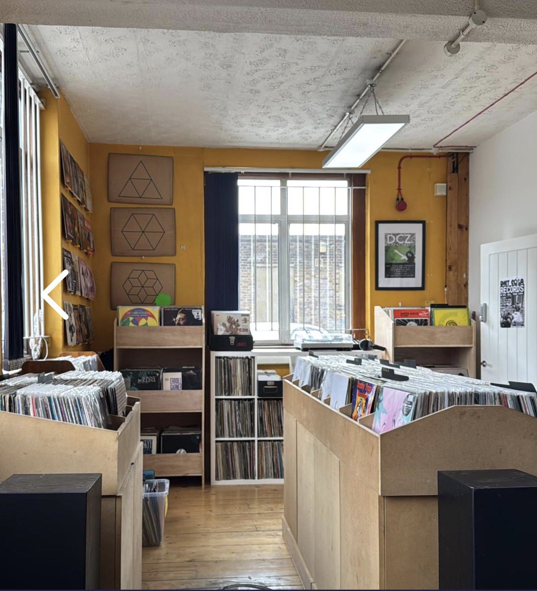 MyWoolwich's tweet photo. “Music fan opens #DietColaRecords in #Woolwich” (via @PoppyHuggett @NewsShopper)

https://t.co/VdHmDJv1PO

Shame Josh’ shop isn’t in the town centre! Would have been a nice addition.

#WoolwichDockyard #WoolwichRiverside https://t.co/pH9u68VZec