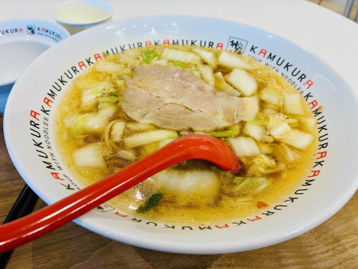 aono_gohan's tweet photo. 神座のらーめん！
かむくら美味しいのにほぼフードコートのラーメン屋なのね。。 https://t.co/OOY2qBVPgT