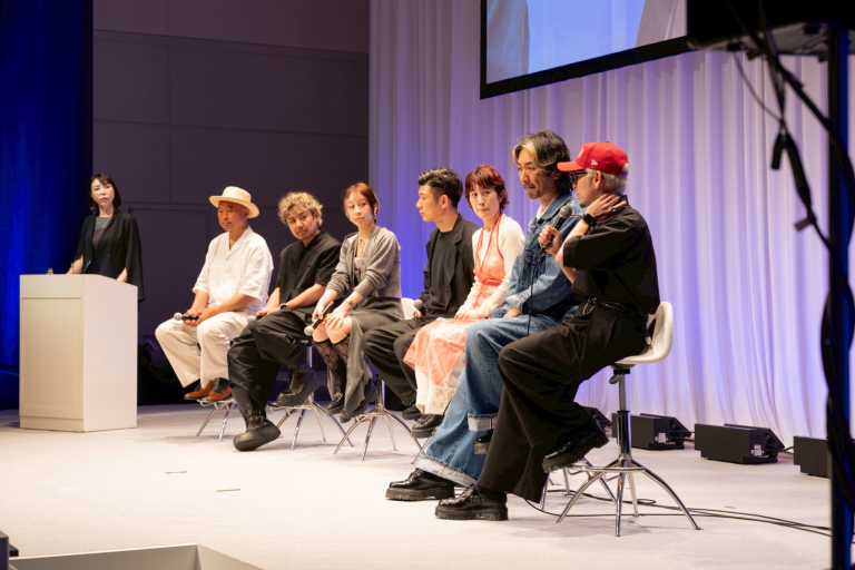 BeautopiaMedia's tweet photo. アシスタントが300万円！隠れ家サロンのお客さまに寄り添う1年間！　“後ろ姿”特化のレミラのフォトコン徹底レポート 
https://t.co/71fILTr0bd https://t.co/ag3N8UjMxN