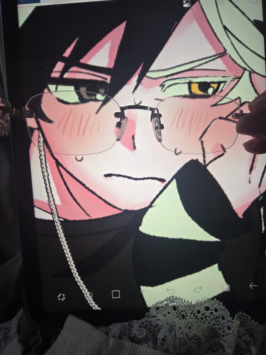 _rxpz1's tweet photo. 👓🤏゛ https://t.co/9moU7N6j1A