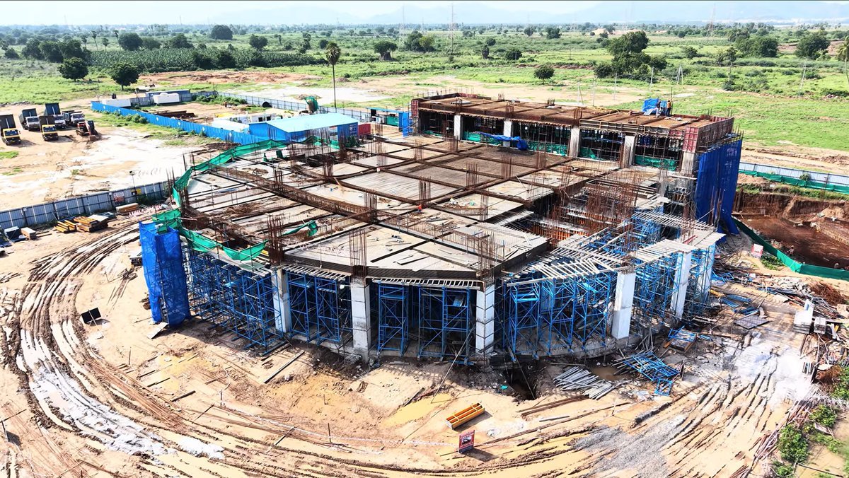 AmaravatiNexus's tweet photo. 🚨 Quantum Valley recent construction visuals from Amaravati.
#AndhraPradesh #Amaravati #Capital https://t.co/GWgpO6i6M0