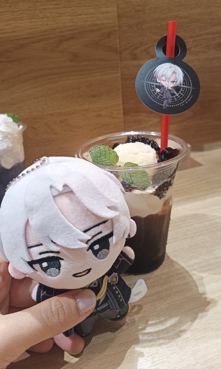 ZOIXC's tweet photo. 初推しぬいを外に連れてきました！🗼🤍✨ https://t.co/6Bph2w600g