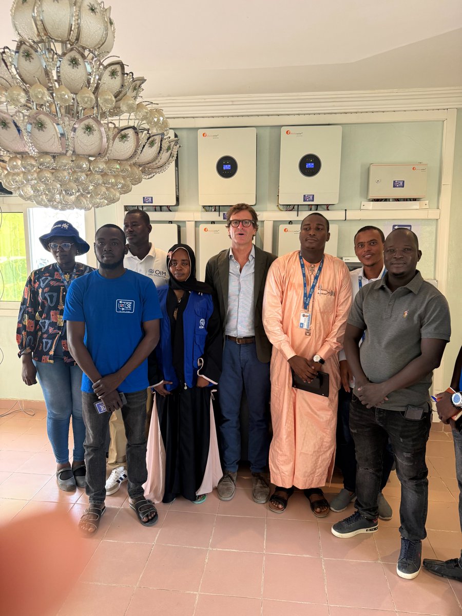 OIMTchad's tweet photo. ☀️À Moussoro, notre bureau fonctionne désormais entièrement à l'énergie solaire.

Une énergie propre qui réduit les émissions de notre réponse humanitaire, dans une région déjà en première ligne face au changement climatique. https://t.co/YZrHuu6v9g