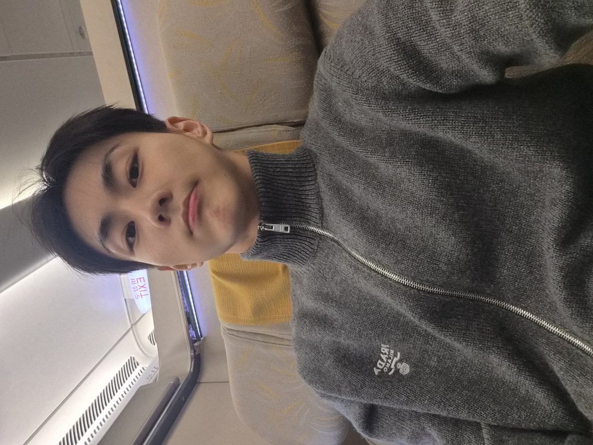 jungwon_mine's tweet photo. don’t u just love when he https://t.co/Mmq1e6zZky