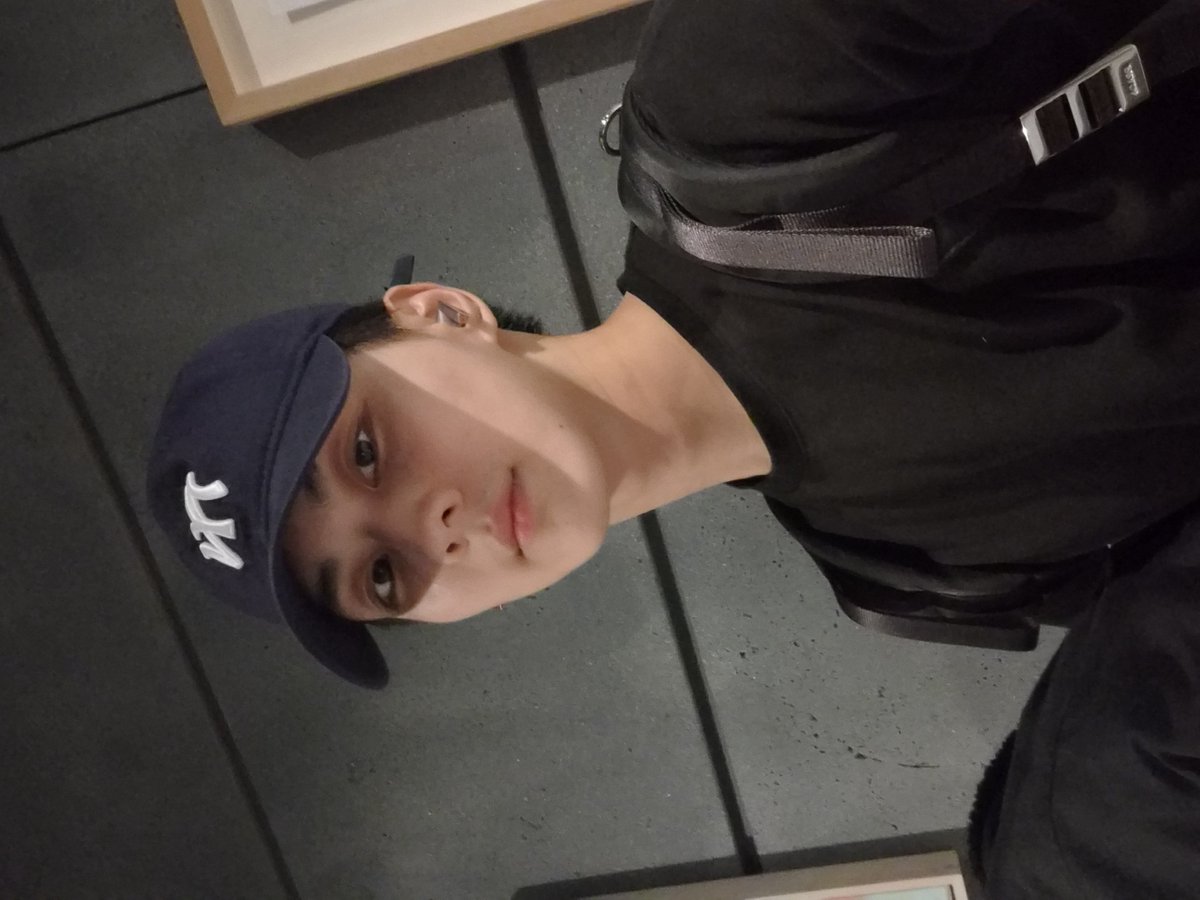 jungwon_mine's tweet photo. don’t u just love when he https://t.co/Mmq1e6zZky