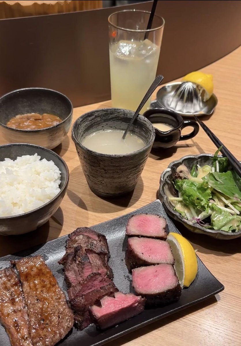 Jamy5es's tweet photo. 一人で居酒屋に来ました😆 https://t.co/IZDvNbCdZY
