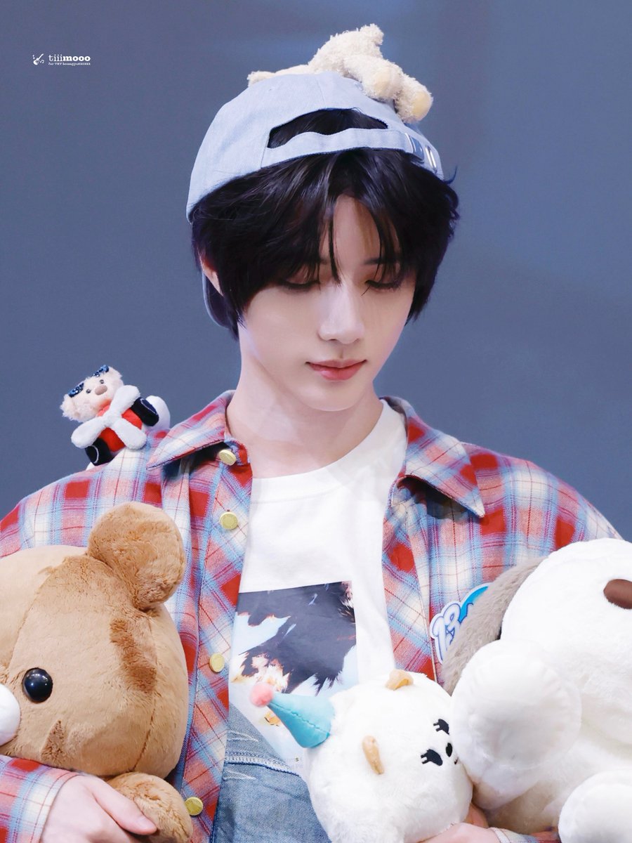 130trbl010313's tweet photo. 260801 

#범규 #투바투 #투모로우바이투게더
#ボムギュ #TXT_BEOMGYU #TXT
#BEOMGYU #TOMORROW_X_TOGETHER https://t.co/IxR0pGXHRm