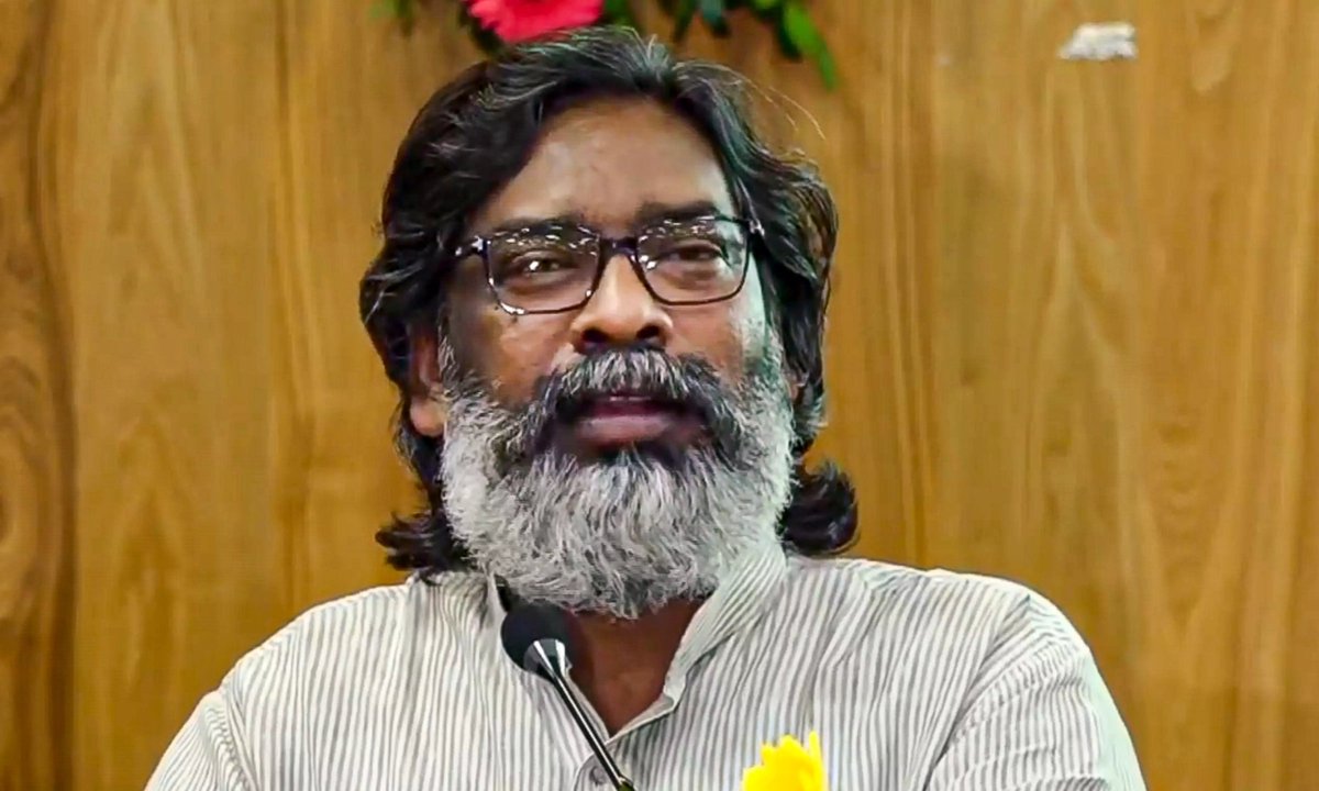 ImHydro45's tweet photo. Worst Cheif Ministers in India currently : 

1. Mohan Yadav (MP)
2. Hemanta Soren (Jharkhand)
3. Samrat Chaudhary (Bihar)
4. Bhajanlal BJP (Rajasthan)

People just want to kick them out. https://t.co/vVIZl6aor2