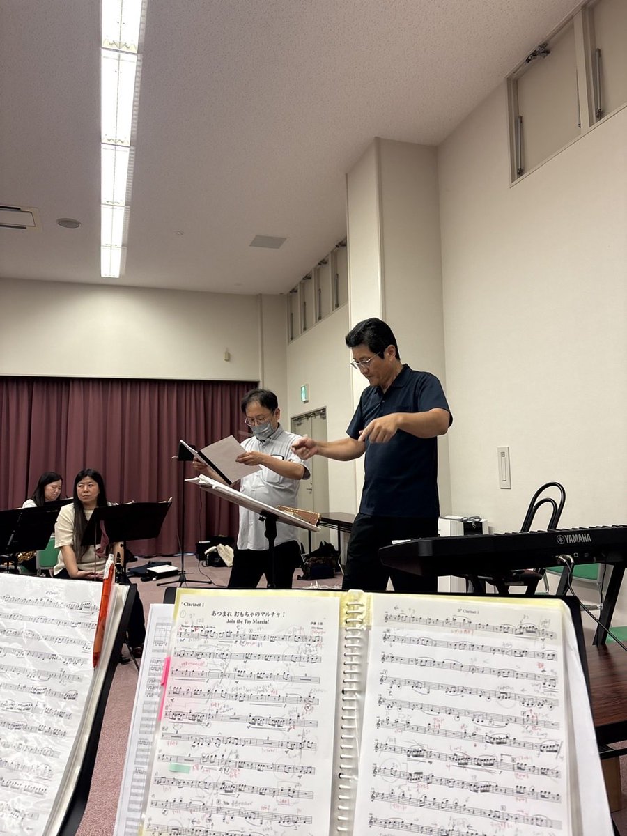 naracity1971's tweet photo. 8月の奈良市吹

いよいよラストスパートモード

今年も大フィル首席ティンパニー奏者の堀内先生にレッスンいただきました！

一致団結や奏者の自律などの姿勢を問いつつも、技術的な課題も明確になり、しっかり向き合い、最高のパフォーマンスを追求するのみです

がんばります🔥💪🏻 https://t.co/inXrApNSpD