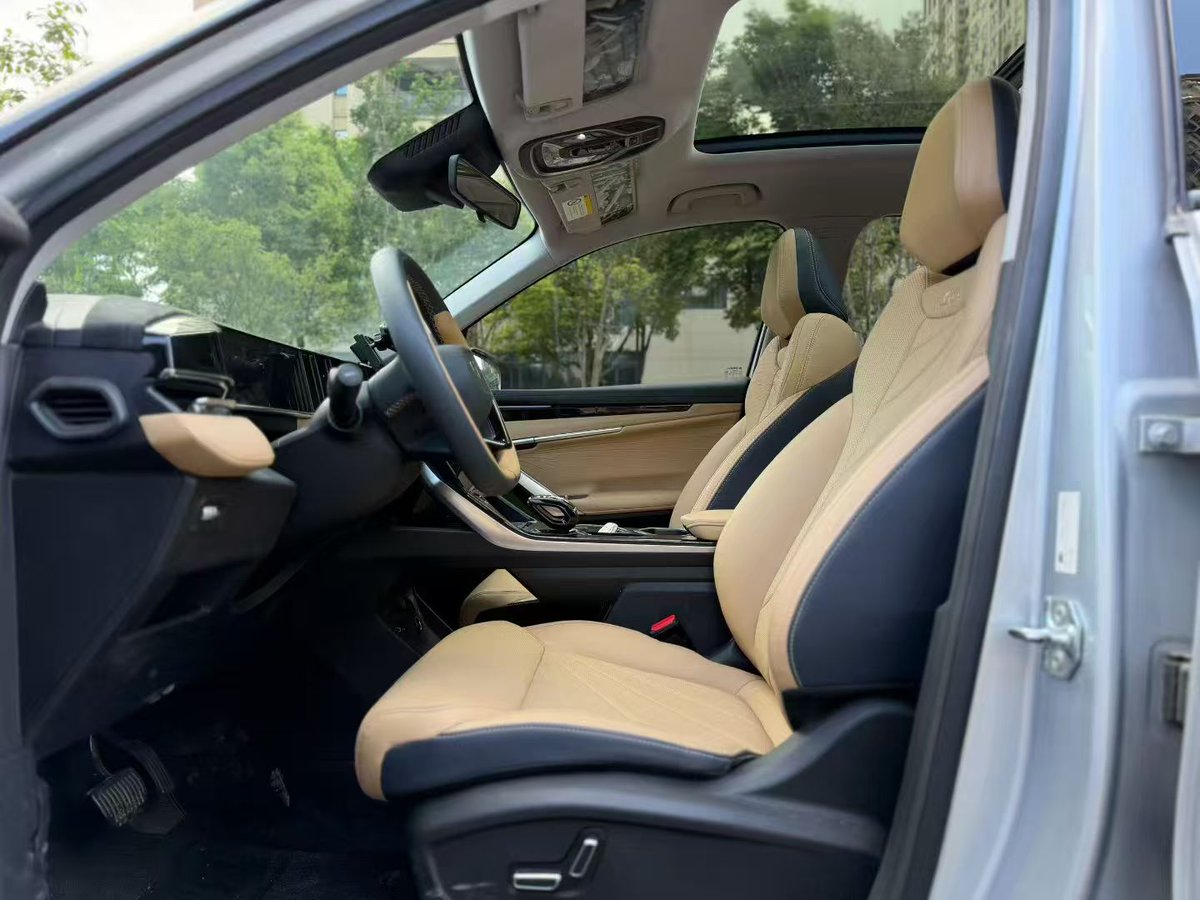 yindingxin1's tweet photo. ✨ Like New, Better Value: 2023 Geely Boyue L 1.5TD
📅 Registered: July 2024
🛣️ Odometer: 30,000 km
🎨 Exterior: Sleek Grey
⚙️ Trim: Premium Edition
🛠️ Status: Excellent Condition, No Accidents
Don't miss! Message us now! 💬
#NearlyNew #GeelyBoyueL #CarDeals #SecondHandCars https://t.co/XlZYyeXAFQ