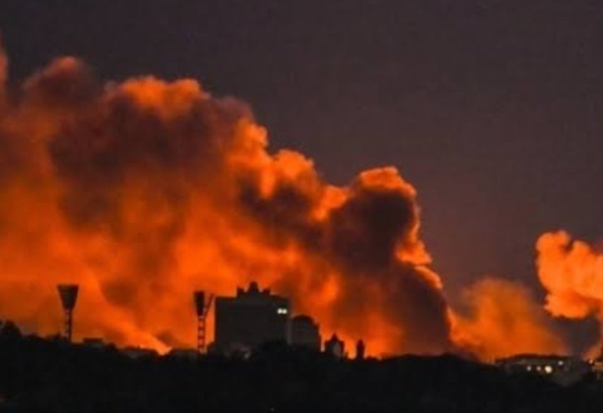 AmericaAirSpoof's tweet photo. 🚨 BREAKING: 

Russia has launched another devastating strike on Kyiv and the surrounding region, leaving dozens injured and many lives lost. 

Civilian infrastructure once again became the target. 

The human cost of this war continues to grow. https://t.co/FNJDbDvsRW